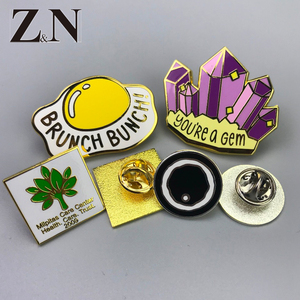 Wholesale Custom Country Flags Science Printed Enamel Metal Lapel Pins Funny Metal Crafts