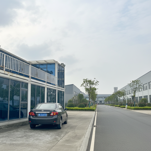 Rumah Kontainer Modular Mewah Boxspace 20ftx10ft dengan <span class=keywords><strong>3</strong></span> Kamar Tidur 2 Kamar Mandi Desain Farmhouse Dapat Dilepas dan Ditumpuk Bersertifikasi CE - Product Image 1