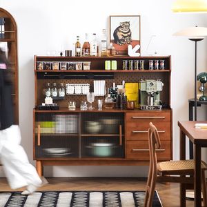 Buffet en bois massif <span class=keywords><strong>de</strong></span> style français, armoire <span class=keywords><strong>de</strong></span> rangement moderne avec tiroirs, élégante armoire buffet pour salon et salle à manger - Product Image 2