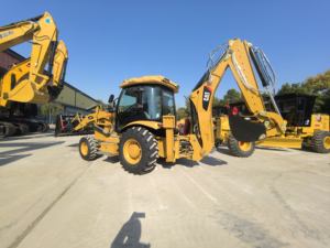 Offre Spéciale a utilisé le chargeur de pelle rétro de Caterpillar 420F en Chine basses heures poids d'opération de 15 tonnes avec des composants de moteur de noyau - Product Image 4