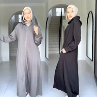 Nuosha OEM Automne Hiver Mode Musulmane Modeste Femme Abaya Capuche Coupe-Vent Longue Robe à Fermeture Éclair CE pour Usage Quotidien