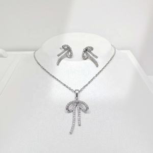 ชุดเครื่องประดับเงินแท้ 925 ชุบทอง ประดับเพชรคิวบิกเซอร์โคเนีย รูปกางเขน สำหรับผู้หญิง คุณภาพสูง เหมาะสำหรับงานปาร์ตี้และเพื่อนเจ้าสาว ราคาโรงงาน - Product Image 5