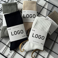 Chaussettes de sport en coton personnalisées en gros, avec broderie de logo, chaussettes unies en coton pour homme
