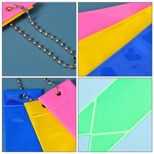 พวงกุญแจ PVC โปรโมชั่น หลายขนาด พิมพ์โลโก้ แบบริบบิ้น พวงกุญแจ PVC พกพาสะดวก สำหรับกิจกรรมกลางแจ้ง - Product Image 4