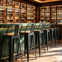 Chaises de bar empilables modernes pour l'extérieur, design contemporain, chaise en métal avec coussin en bois, chaise de restaurant, chaise d'hôtel, mobilier de bar pour événements et fêtes