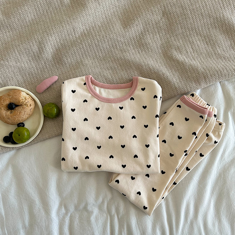 Beige + Amour