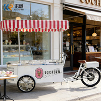 Mobiele ijskar met vriesvak, te koop. Draagbare koelplaat gelato kar voor buitenactiviteiten.