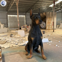 Statue de Doberman réaliste grandeur nature en fibre de verre et résine, sur mesure et créative, pour usage extérieur, maison et parc