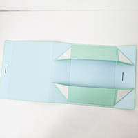 Boîte à vêtements en papier recyclable et personnalisée, boîte de rangement pliable pour chaussures, boîte magnétique blanche avec ruban