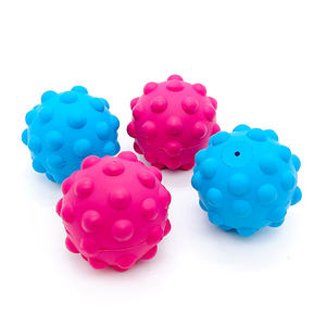 Palla interattiva del giocattolo di masticazione dell'animale domestico della palla del cane stridulo durevole Non tossica di gomma per gli animali domestici - Product Image 1