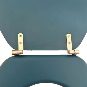 Cubierta de asiento de inodoro de plástico de cierre suave con <span class=keywords><strong>tapa</strong></span> de inodoro de fijación superior en forma de D azul cómoda moderna - Product Image 3