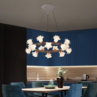 Lustre en bronze de style français en forme de fleur, finition dorée, source de lumière LED, garantie de 3 ans. Atmosphère romantique pour les salons.