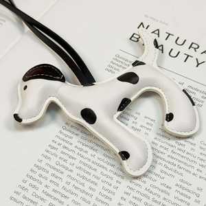 Llavero de Cuero con Diseño Realista de Perro Dálmata Clásico, Colgante para Bolso, Anillo Duradero para Llaves, Regalo para Amantes de Mascotas - Product Image 4