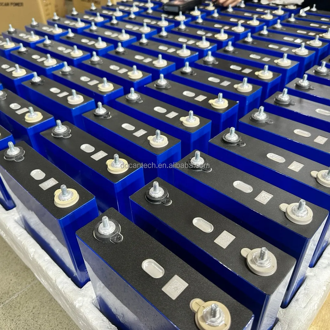 EUA UE Stocks Higee 120Ah 7500 Ciclo Grau A 125Ah Lifepo4 3.2V Prismatic Battery EV ESS Solar Storage Battery Pack