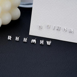 DIY Wholesale 925 Sterling Silver Stud Boucles <span class=keywords><strong>d</strong></span>'oreilles <span class=keywords><strong>pour</strong></span> femmes Daily Wear Initial Letter Charming Letters Earrings 26 Letter Jewelry - Product Image 3