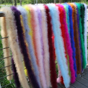 Vendita a buon mercato 31 colori in magazzino colorato 18-20g boa di piume di marabù di tacchino per la decorazione di abiti da sposa da festa - Product Image 1