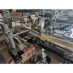 Automatische Pappbecher maschine mit Becher zähl-und Stapel vorrichtung - Product Image 3