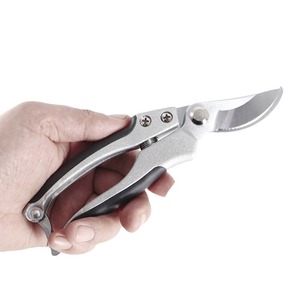 Basil Pruning Shears 106 Premium Bypass Manual Steel Blade Gray Butterfly Handle For Pruning Branches - Product Image 2