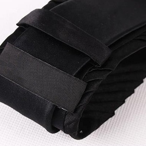 Corbata plisada de seda 100% personalizada para hombre, color negro sólido con patrón Jacquard tejido y cristal, formal para negocios - Product Image 5