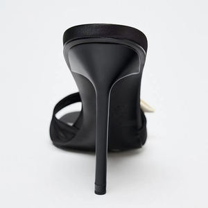 <span class=keywords><strong>Scarpe</strong></span> con <span class=keywords><strong>Tacco</strong></span> Alto di Alta Qualità per Donne, Logo Personalizzato, Sexy Slip-on con Fiori, <span class=keywords><strong>Tacco</strong></span> a Spillo Sottile in Seta Nera, Larghezza Ampia - Product Image 2