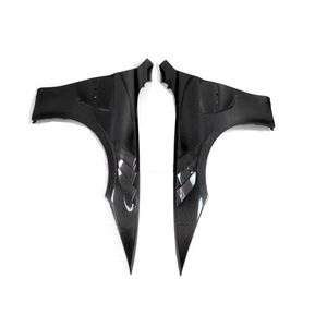 Aile avant ventilée en fibre de carbone pour BMW F80 M3 F82 M4 2015-2020 - Product Image 1