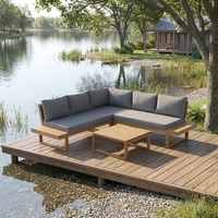 Ensemble de canapé modulaire d'extérieur en forme de L en bois de bouleau au design moderne, avec coussins gris foncé amovibles et cadre en aluminium, plateau de café en lattes