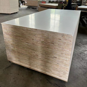 Fábrica al por mayor 1220*2440 tablero de melamina madera Falacca Core E1 Pino estándar para muebles de sala de estar precio barato - Product Image 6