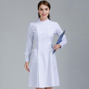 Uniforme médico blanco con cuello en V para mujer, Túnica con 2 bolsillos CVC, uniforme de enfermera de Hospital, Tops y pantalones de diseño - Product Image 4