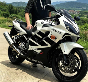 Utilisé pour Yamaha Yzf-r1 en 2011. Motos sportives puissantes, motos d'occasion de haute qualité à vendre - Product Image 2
