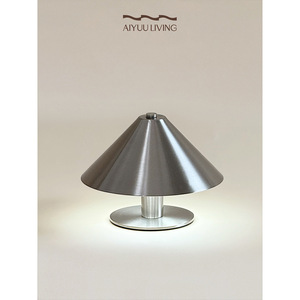 Lampe de table Aiyuu à commande tactile LED pour la maison, la chambre à coucher, le bureau, 12x16x16 cm - Product Image 3