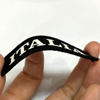 Logo personnalisé par transfert de chaleur impression 3D en nylon gaufré à repasser sur des étiquettes de taille lavables repliées sur l'extrémité
