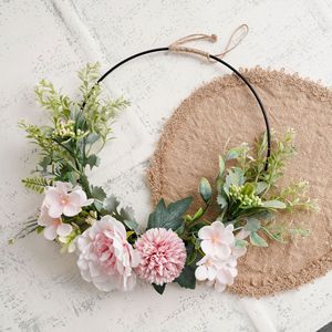 Mur de fleurs artificielles semi-circulaire CallaFloral, roses et camélias suspendus, décoration de mariage, en tissu sur treillis métallique en plastique - Product Image 3