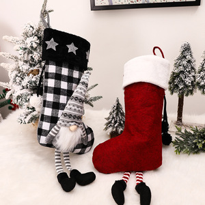 TC Wholesale Christmas Supplies - Chaussettes de Noël en velours à carreaux pour la décoration de la maison, ornement de fête, cadeau pour enfant, chaussette de Noël - Product Image 3