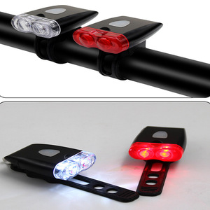Luz trasera para bicicleta, luz Led intermitente, resistente al agua, luz trasera para bicicleta de noche, con batería integrada, Material plástico - Product Image 1