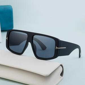 Gafas de sol con montura cuadrada grande en forma de T para mujer C4, color blanco degradado gris, 100% protección UV, diseño de moda para exteriores - Product Image 3