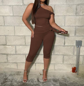 Yaz 2025 yeni kadın iki parçalı pantolon seti asimetrik yaka kolsuz üstler özel Logo rahat düz renk 2 parça Set - Product Image 2