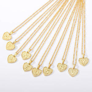 สร้อยคอรูปหัวใจสแตนเลสชุบทอง18K ตัวอักษร - Product Image 4