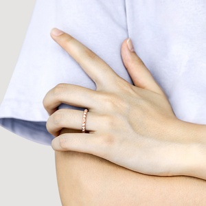 Anillo de Plata de Ley 925 con Zirconia Rosa y Baño de Rodio, Estilo Simple y Elegante, para Mujer, Ideal para Bodas, Fiestas y Aniversarios - Product Image 3