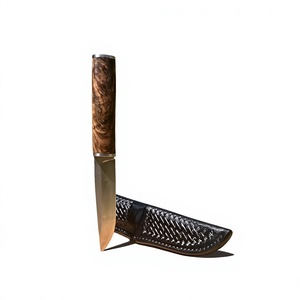 Couteau de chasse artisanal en acier Damas de qualité industrielle avec manche en bois et étui en cuir pour le camping en plein air - Product Image 1