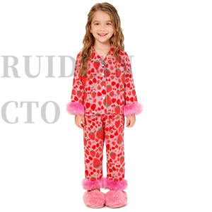 <span class=keywords><strong>Pigiama</strong></span> per Bambine per San Valentino, Set 2 Pezzi <span class=keywords><strong>con</strong></span> Camicia a Maniche Lunghe <span class=keywords><strong>con</strong></span> <span class=keywords><strong>Bottoni</strong></span> e Pantaloni <span class=keywords><strong>con</strong></span> Bordo Peloso - Product Image 3