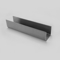 Abri solaire pour voiture et système de suivi solaire avec système de montage de panneaux solaires pour panneaux solaires sur toit plat