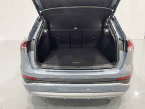 <span class=keywords><strong>Audi</strong></span> <span class=keywords><strong>Q4</strong></span> Etron SUV Eléctrico Usado, Disponible en Inventario, Transmisión Automática, Volante a la Izquierda, Envío Rápido - Product Image 5