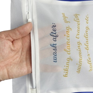 Bolsa de lavandería de malla con cremallera y logotipo personalizado, plegable, protectora para ropa interior, sujetadores y lencería. - Product Image 2