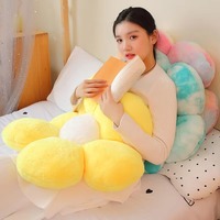 Coussin décoratif en peluche en forme de fleur, coloré, doux, à motif floral, pour la décoration intérieure, vente en gros, directement de l'usine