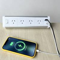 Support de bureau à fixation par pince avec prise multiprise 4 sorties IP54 Australie et 2 ports USB – Fixation amovible pour bureau