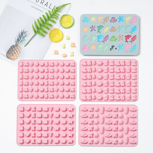 Verschillende Vormen En Patronen Bakvorm Chocolade Gelei Gummy Snoepvorm Met Druppelaar Beer Dierlijk Fruit Grappig <span class=keywords><strong>3d</strong></span> Siliconen 74G - Product Image 5