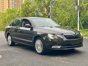 <span class=keywords><strong>Skoda</strong></span> <span class=keywords><strong>Superb</strong></span> <span class=keywords><strong>Octavia</strong></span> 2014 1.6L Manuale Edizione Elite Guida a Sinistra Sedili in Pelle Pneumatici R18 - Product Image 5
