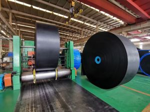 Taş Kırıcı Madencilik Ocağı Tesisi Aşınmaya Dayanıklı Ağır Hizmet Tipi EP Kauçuk Konveyör Bandı - Product Image 2