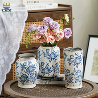Vase à fleurs en céramique bleu et blanc de style traditionnel chinois antique personnalisé en gros pour la décoration intérieure Vase