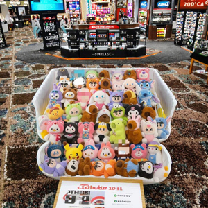 Vente en gros de jouets en peluche et poupées en coton PP personnalisés de 10 à 30 cm, assortiment pour machines à griffes, sacs de présentation, pendentifs tendance, marque KBX - Product Image 3